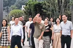 利物浦跟队记者：阿诺德半场被换下是预防措施